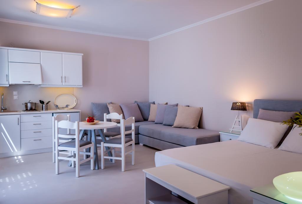 Milos Bay Suites Adamantas  Room photo