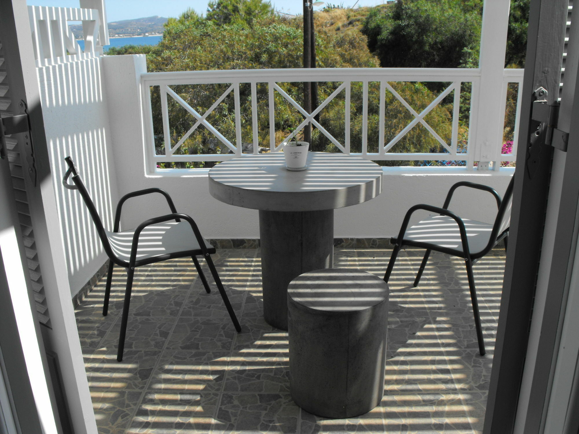 Milos Bay Suites Adamantas  Exterior photo
